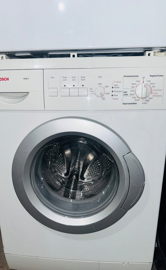 Bosch washer Blomberg dryer stackable $600