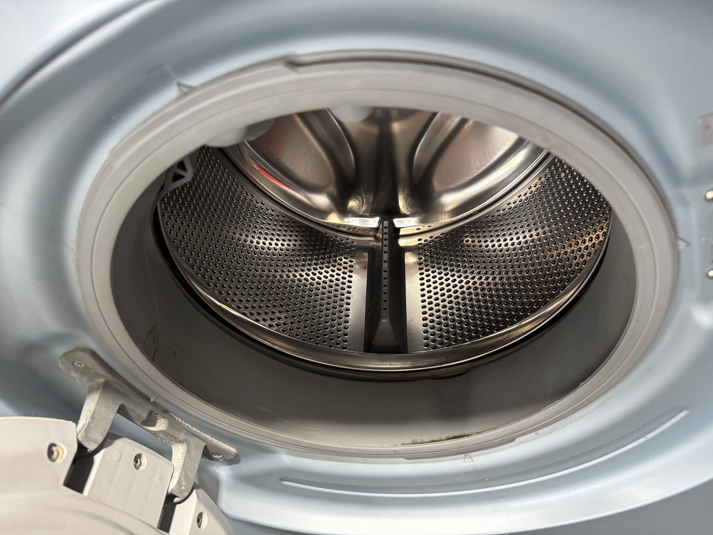Frigidaire affinity front load washer dryer $600