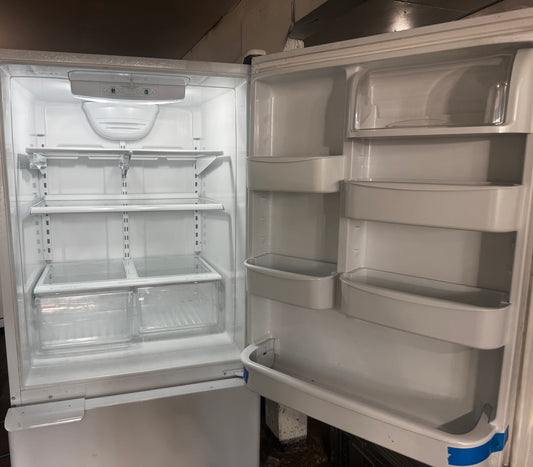 Whirlpool bottom freezer fridge $300