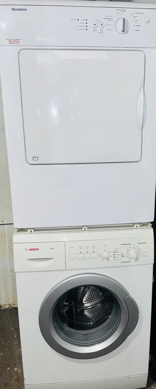 Bosch washer Blomberg dryer stackable $600