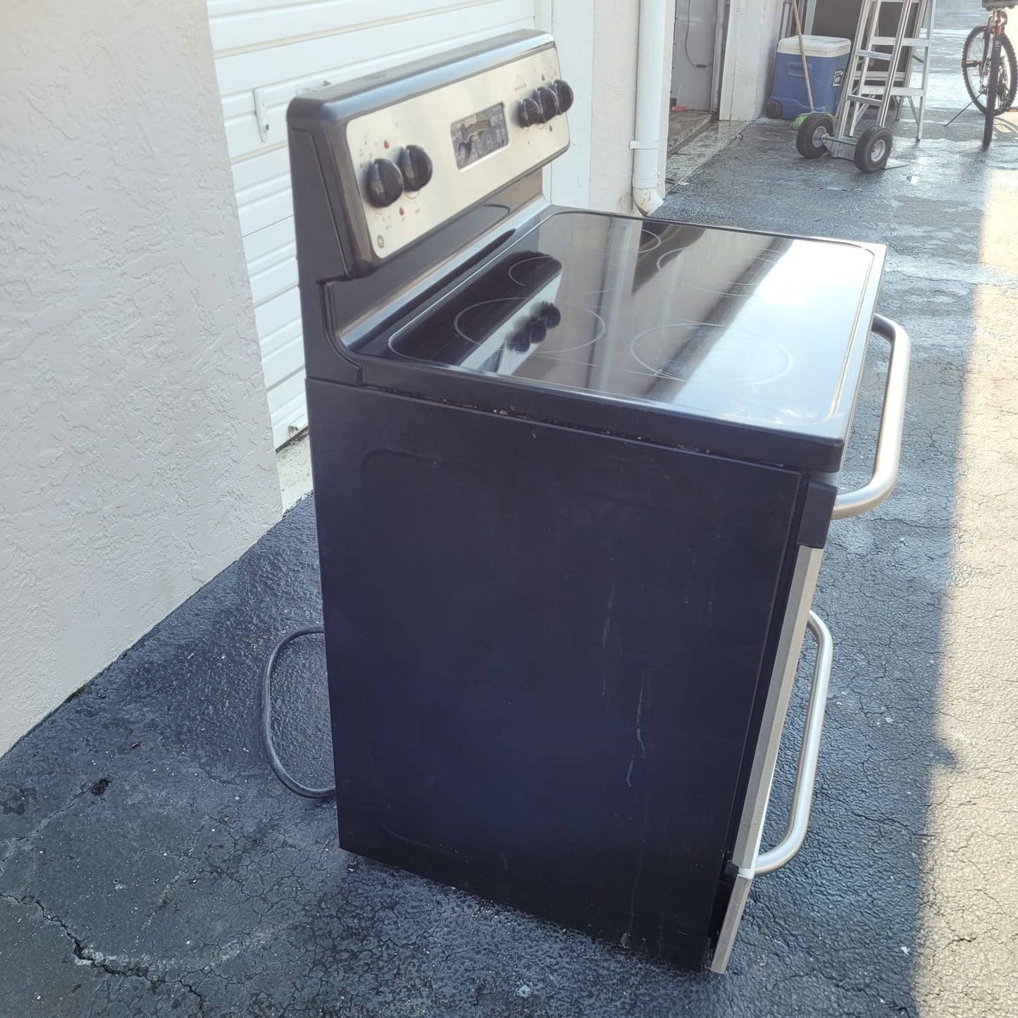 GE stainless steel stove with self cleaning oven $350